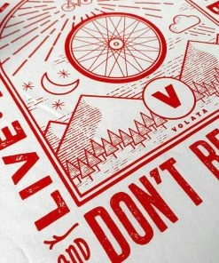 Volata Magazine Volata - Live & Travel - Organic Cotton Unisex T-Shirt Camiseta