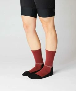 Fingerscrossed Merino Socks - Burgundy
