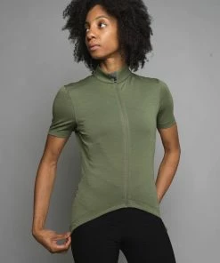 Ashmei Women's Signature Merino Cycle Jersey On Bike