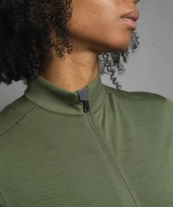 Ashmei Women's Signature Merino Cycle Jersey On Bike