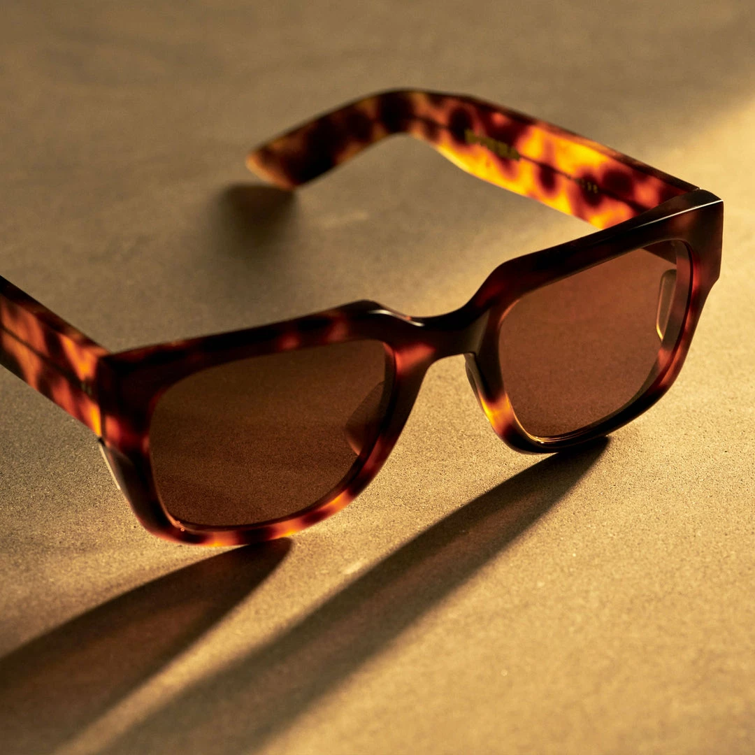 AVVENTURAWORLD NIZZA | DARK TORTOISE