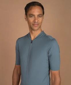 Ashmei Men's Evo Cycle Jersey On Bike