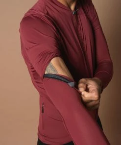 Ashmei Evo Armwarmers On Bike