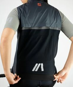 TwentyOne Factory Wind Vest - Women On Bike