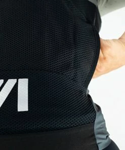 TwentyOne Factory Wind Vest - Women On Bike