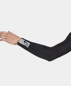 Isadore - Merino Arm Warmers On Bike