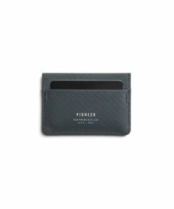 Pioneer Carry - Molecule Cardholder Luggage