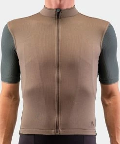 Isadore - Signature Cycling Jersey Bungee Cord/Urban Chic On Bike